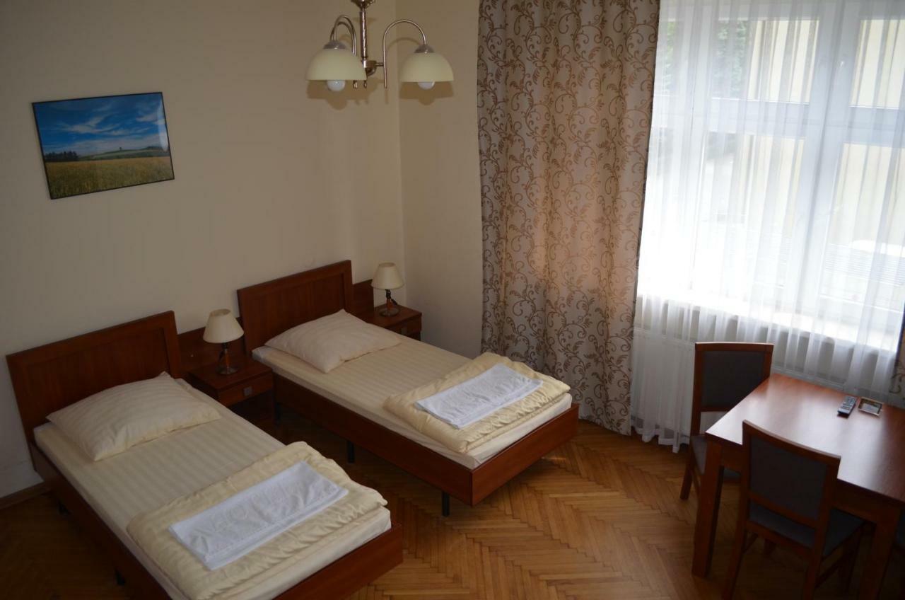 Hostel Gwarek Katowice Extérieur photo
