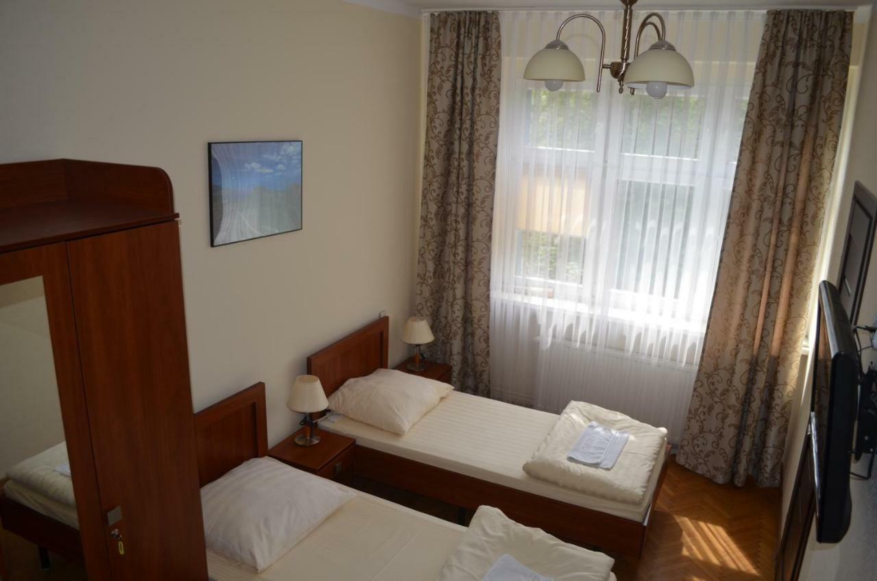 Hostel Gwarek Katowice Extérieur photo